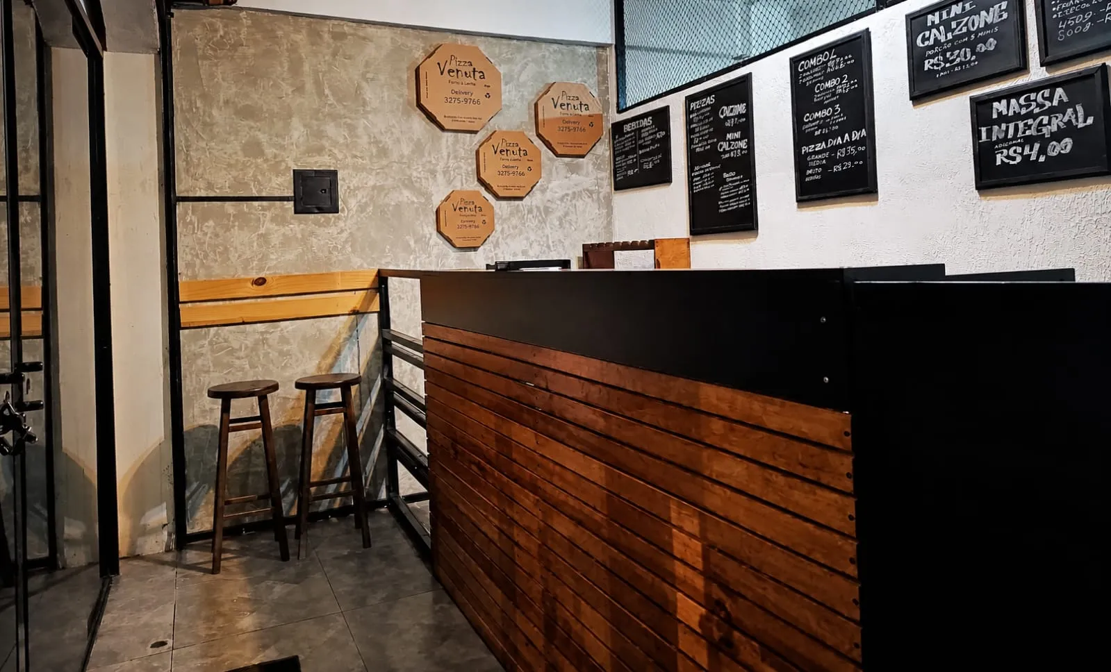 Balcão de retirada da Pizza Venuta